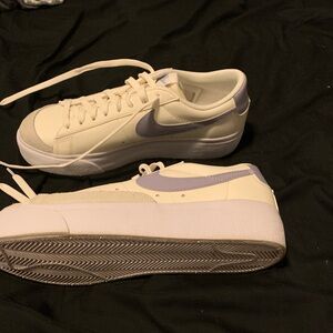 Women’s Nike blazer low platform size 9